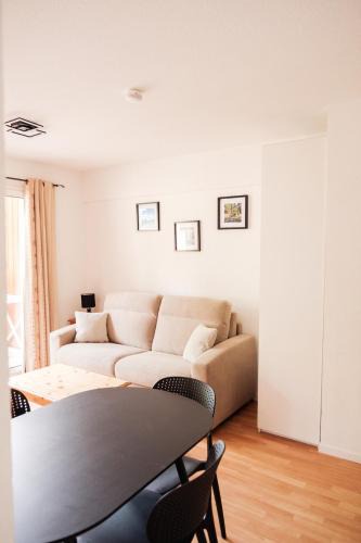 Font-Romeu-Odeillo-Via Apartment | Altitude 1642 - T2 avec balcon & piscine à Font-Romeu