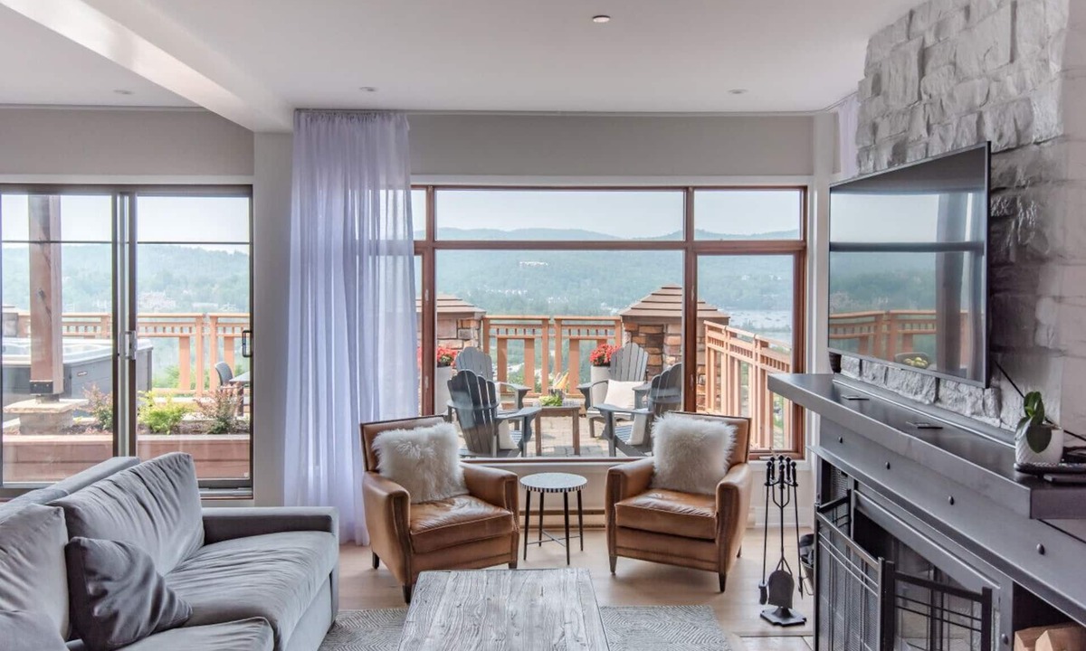 Mont-Tremblant House | Altitude Ski-in/Out at Resort with Private Hottub