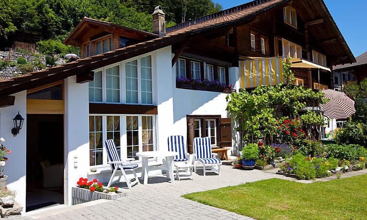 Brienz Apartment | Am Brienzersee by Interhome
