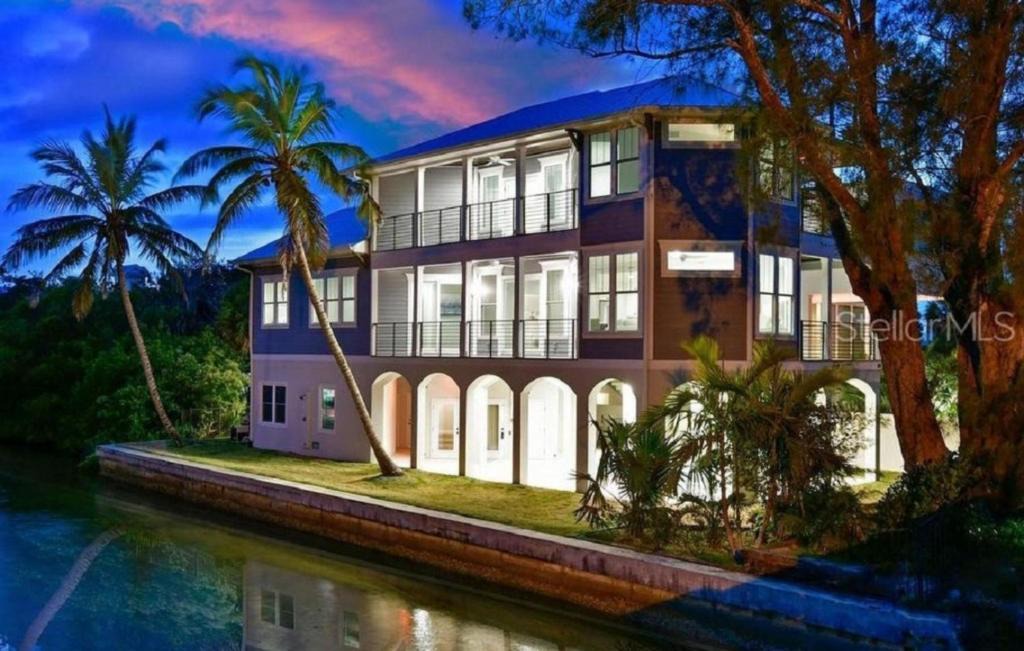Anna Maria House | AM I Dreaming by AMI Locals