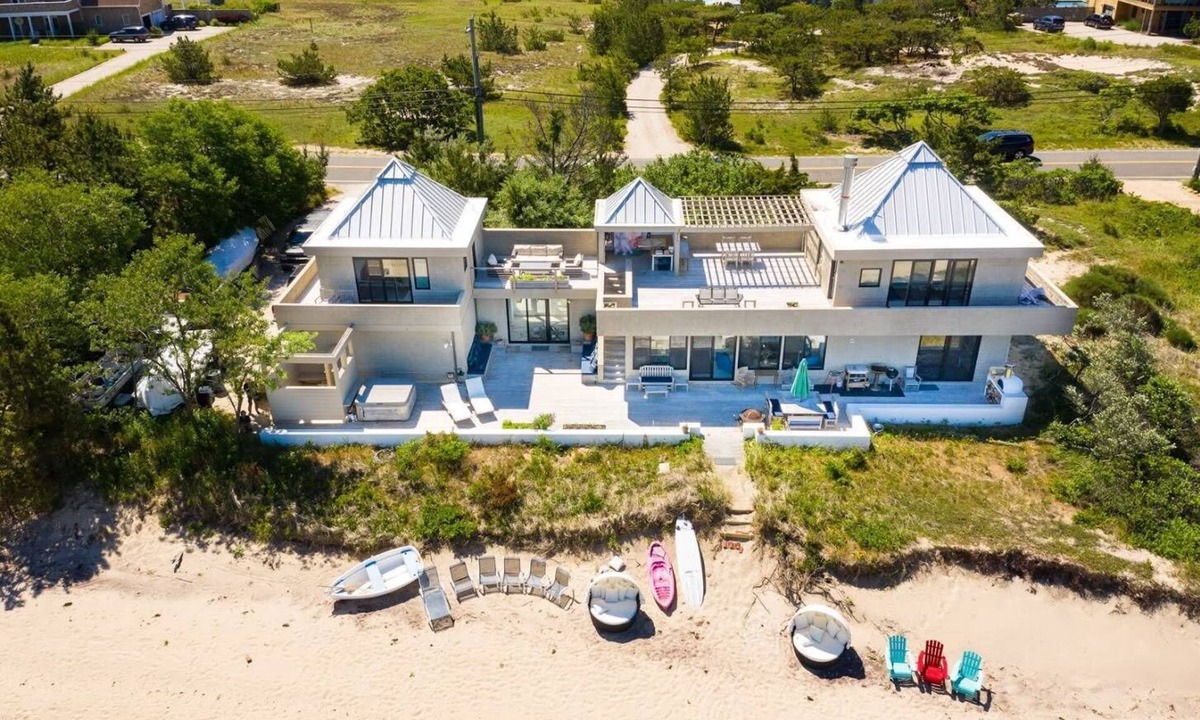 Napeague House | Amagansett House On Pristine Private Beach