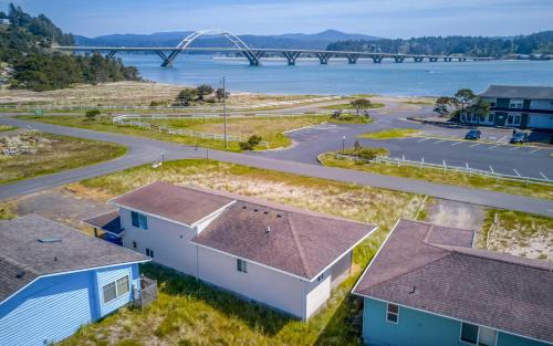 Bayshore House | Amandas Cottage