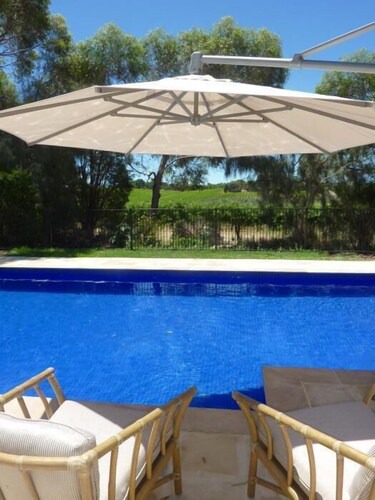 Tatachilla Bed & Breakfast | Amande Bed and Breakfast