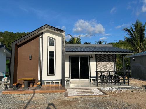 Kampung Hujong Bukit House | Amani village