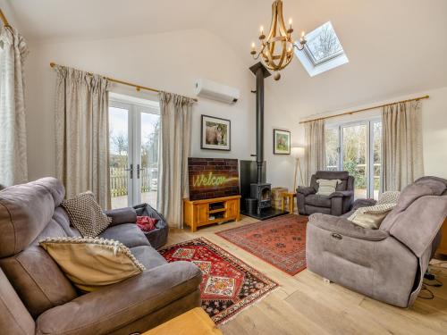 Brimpsfield House | Amaranth