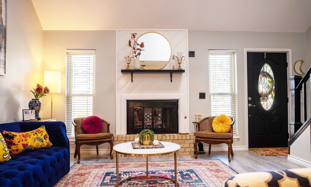 Amarillo House | Amarillo Home >3BR,2BA,garage, yard, fireplace, fire pit.