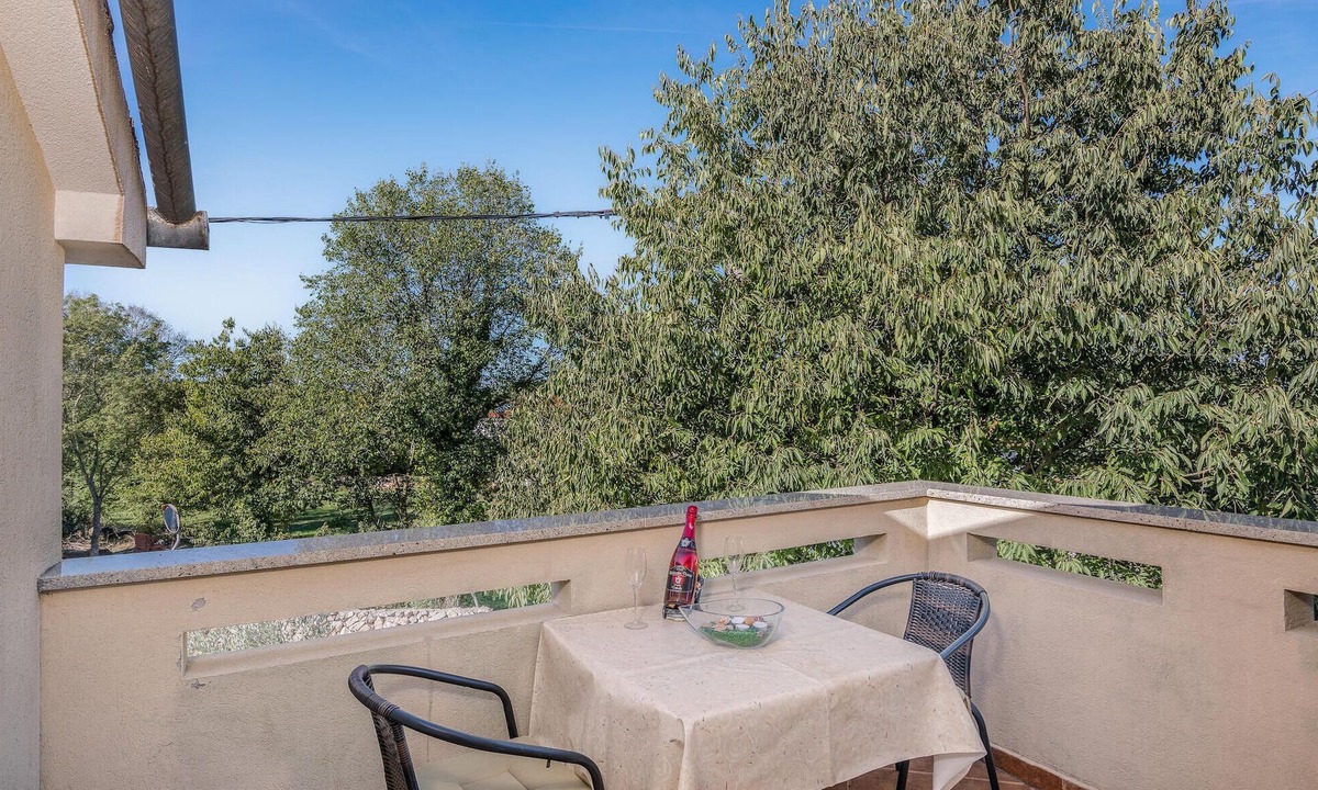 Malinska-Dubasnica Apartment | Amazing apartment in Malinska Dubasnica with WiFi