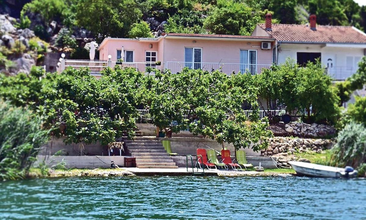 Ploce Apartment | Amazing apartment in Bacinska jezera