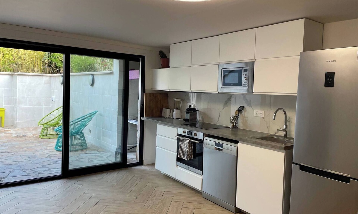 La Courneuve Apartment | Amazing apartment with a private terrace