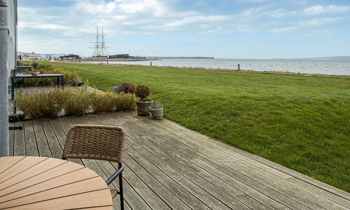 Syddjurs Kommune Apartment | Amazing apartment in Ebeltoft with house sea view