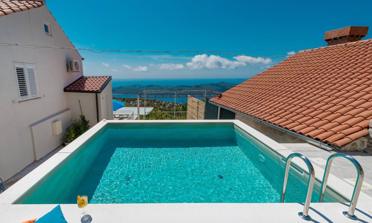 Dubrovacko Primorje Apartment | Amazing apartment in Dubravica