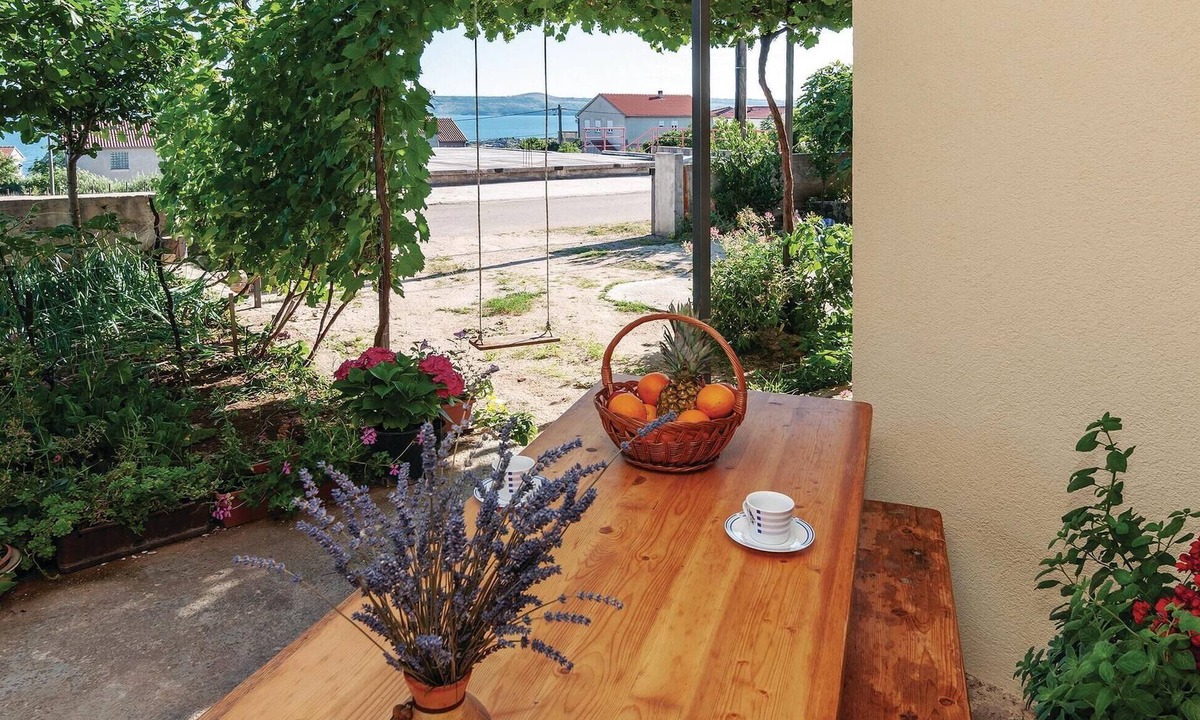 Maslenica Apartment | Amazing apartment in Maslenica with WiFi