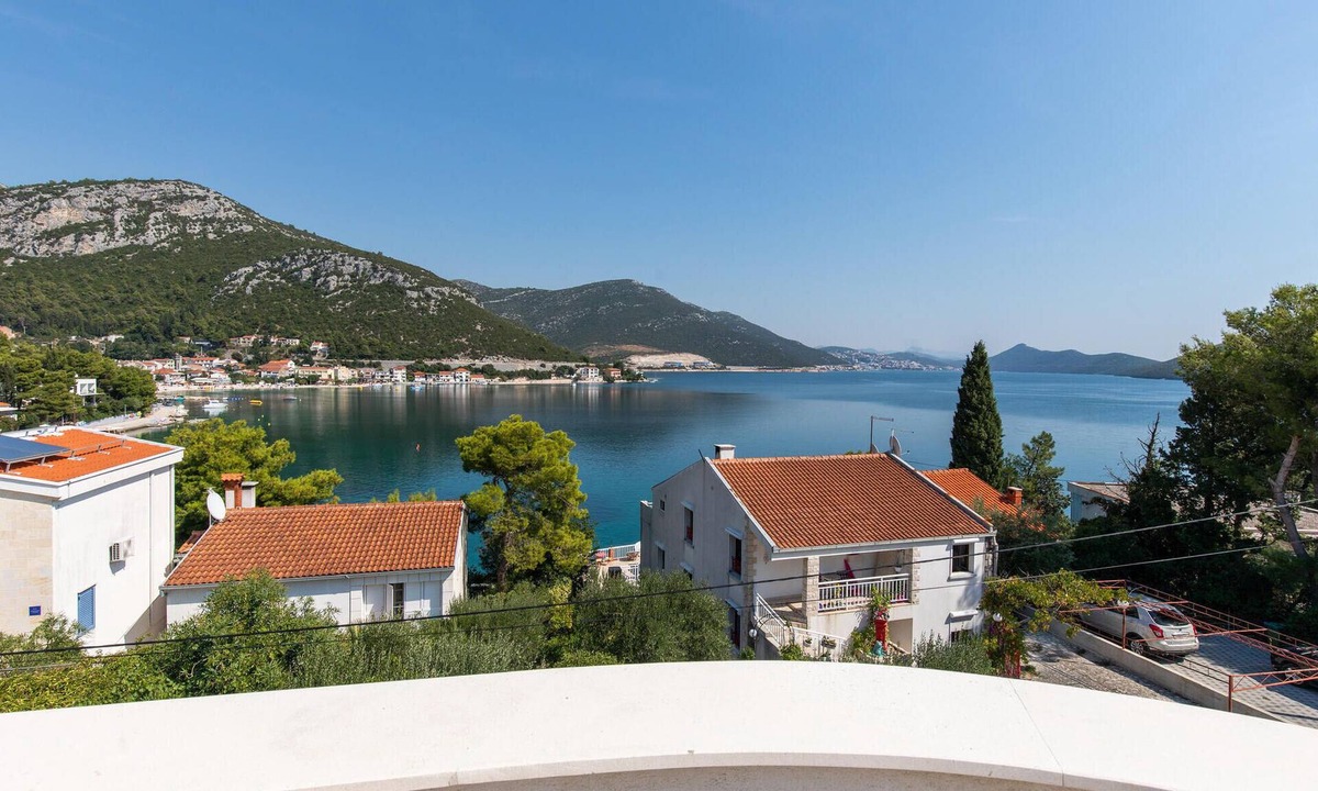 Klek Apartment | Amazing apartment in Klek with house sea view