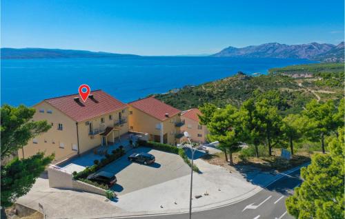Bratus Apartment | Amazing Apartment In Krvavica With Wifi