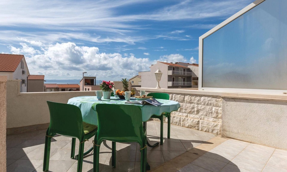 Zelenka Apartment | Amazing apartment in Makarska with house sea view