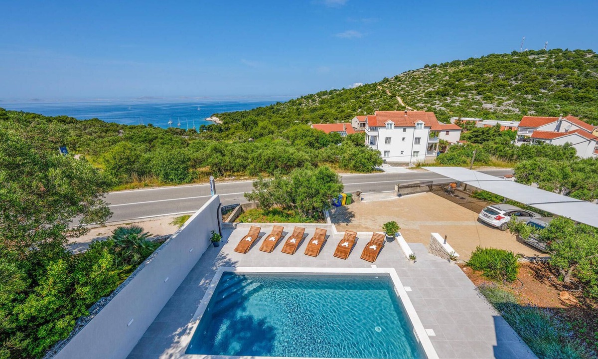 Susica Apartment | Amazing apartment in Murter with WiFi