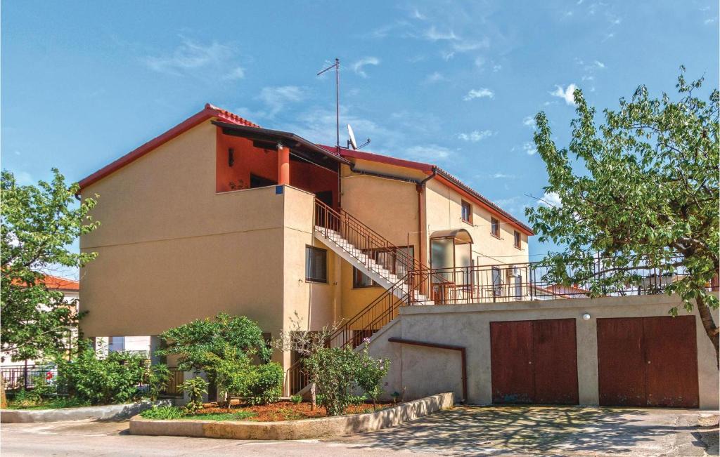 Valdebek Apartment | Amazing apartment in Pula with 3 Bedrooms and WiFi