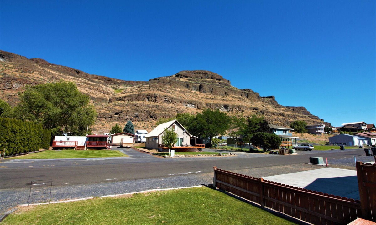 Sunland Estates House | Amazing base camp in a desert oasis
