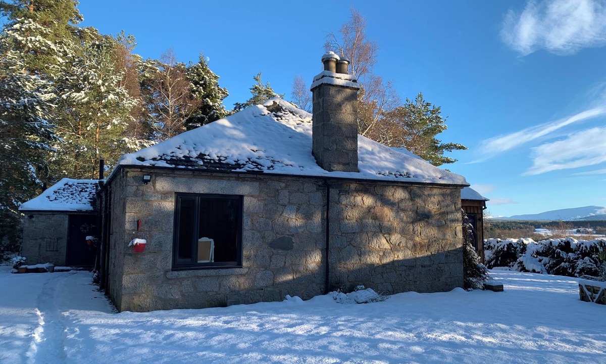 Grantown-on-Spey Cottage | Amazing cottage with indoor private pool