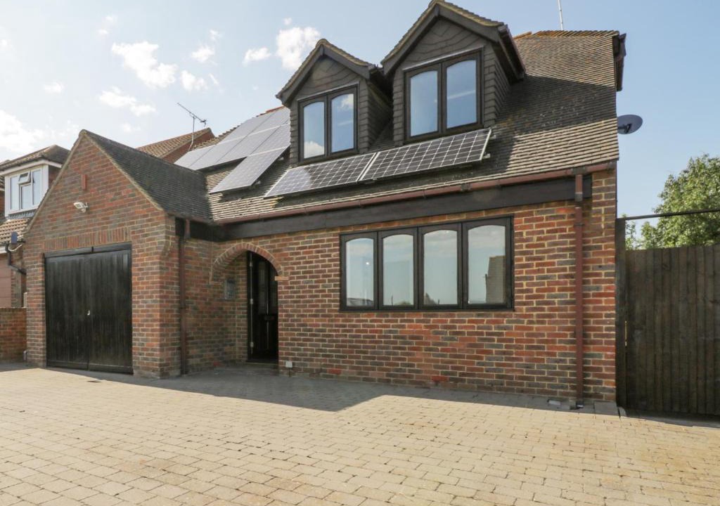 Sheerness House | Amazing Cottage