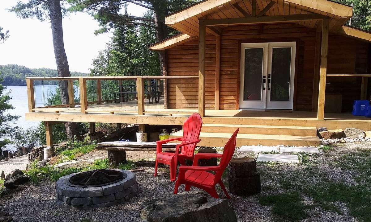 Central Frontenac Cottage | Amazing Cottage with Great Swimming