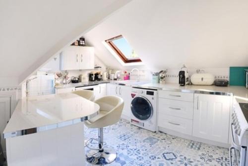 Winton House | Amazing Executive maisonette with spa