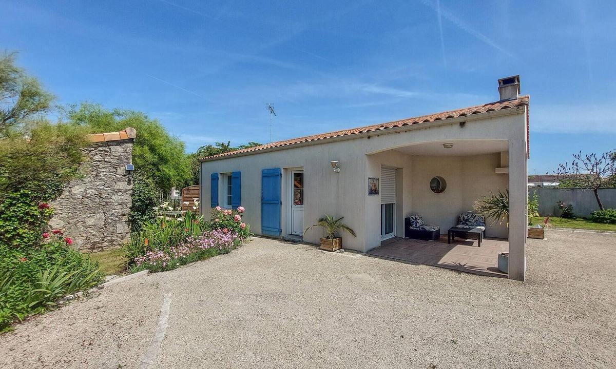 Saint-Michel-en-l'Herm House | Amazing home in Saint Michel en l'Herm