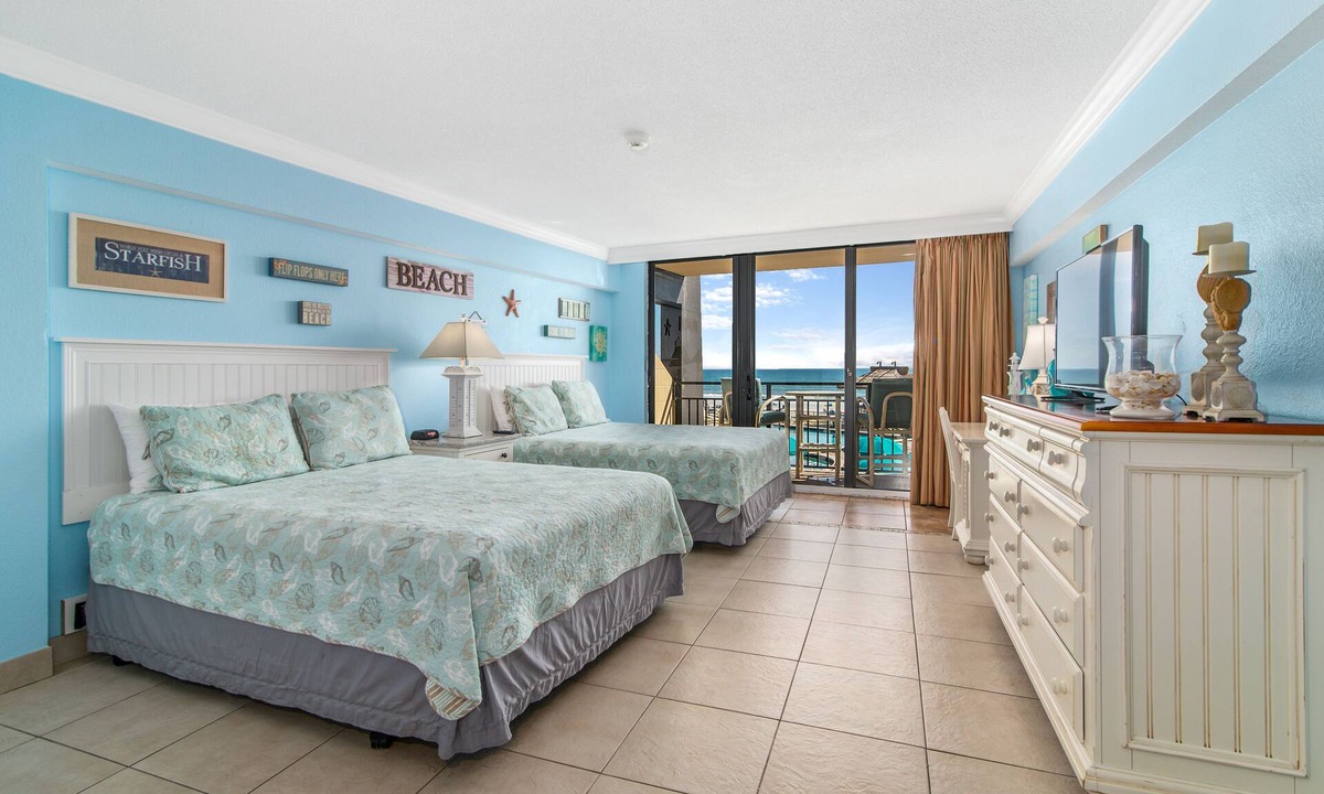 Daytona Beach Shores Resort | Amazing Freshly Updated Ocean Front Studio! Sleeps 4! SPRING MEGA SALE!