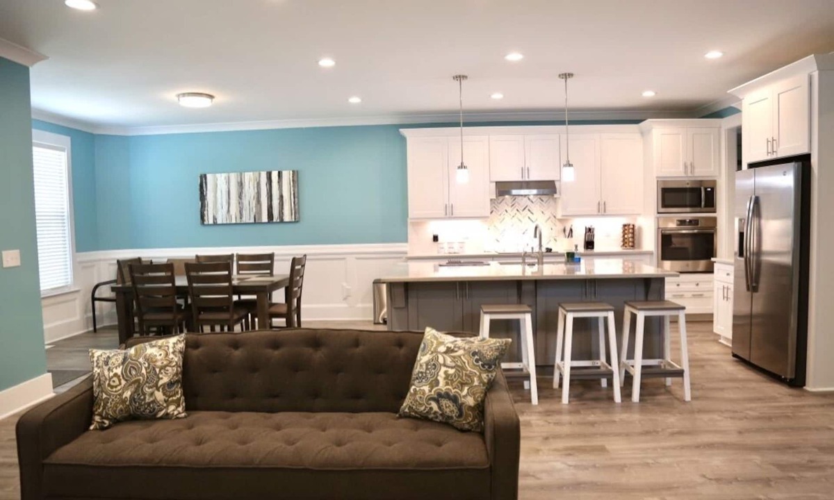 Downtown House | Amazing Gem w/Balcony in Downtown Durham!
