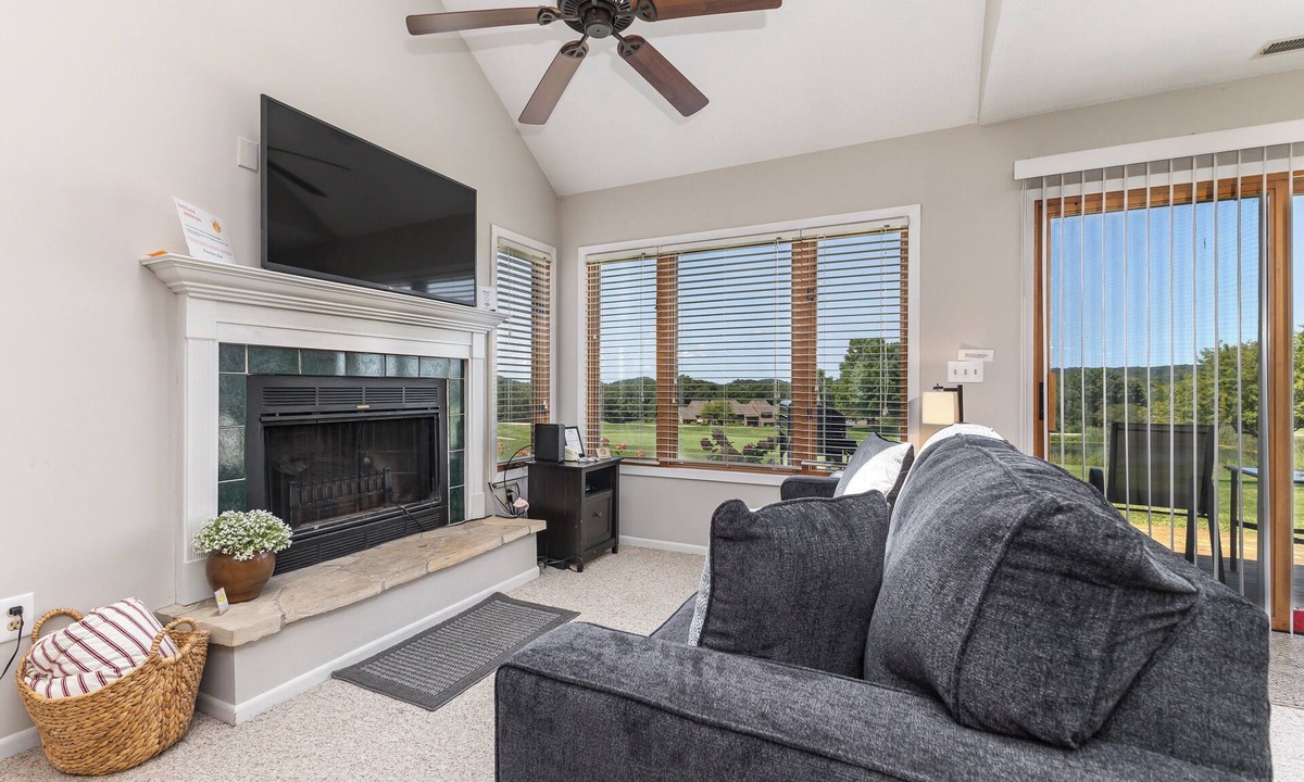 The Galena Territory Villa | Amazing Golf Views, Fireplace & Pool Access!
