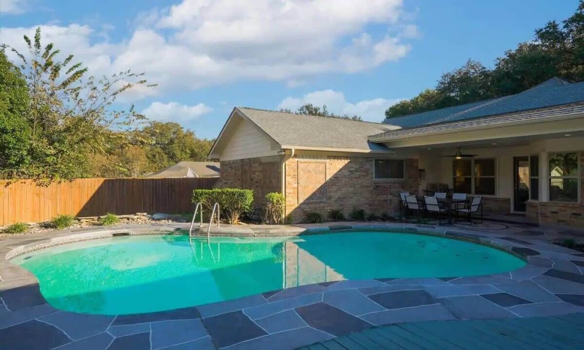 Grand Prairie House | Amazing Haven Home with PRIVATE POOL
