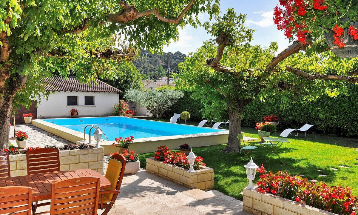 Barbentane House | Amazing home in Barbentane