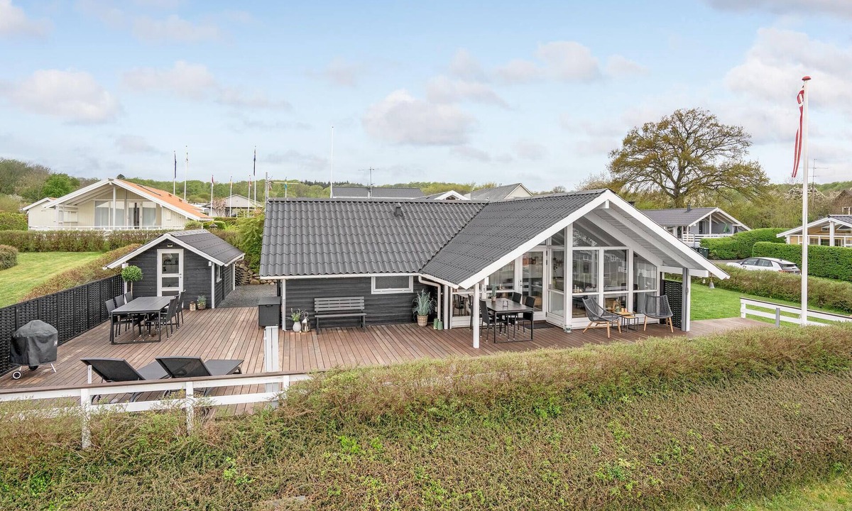 Bjert House | Amazing home in Bjert