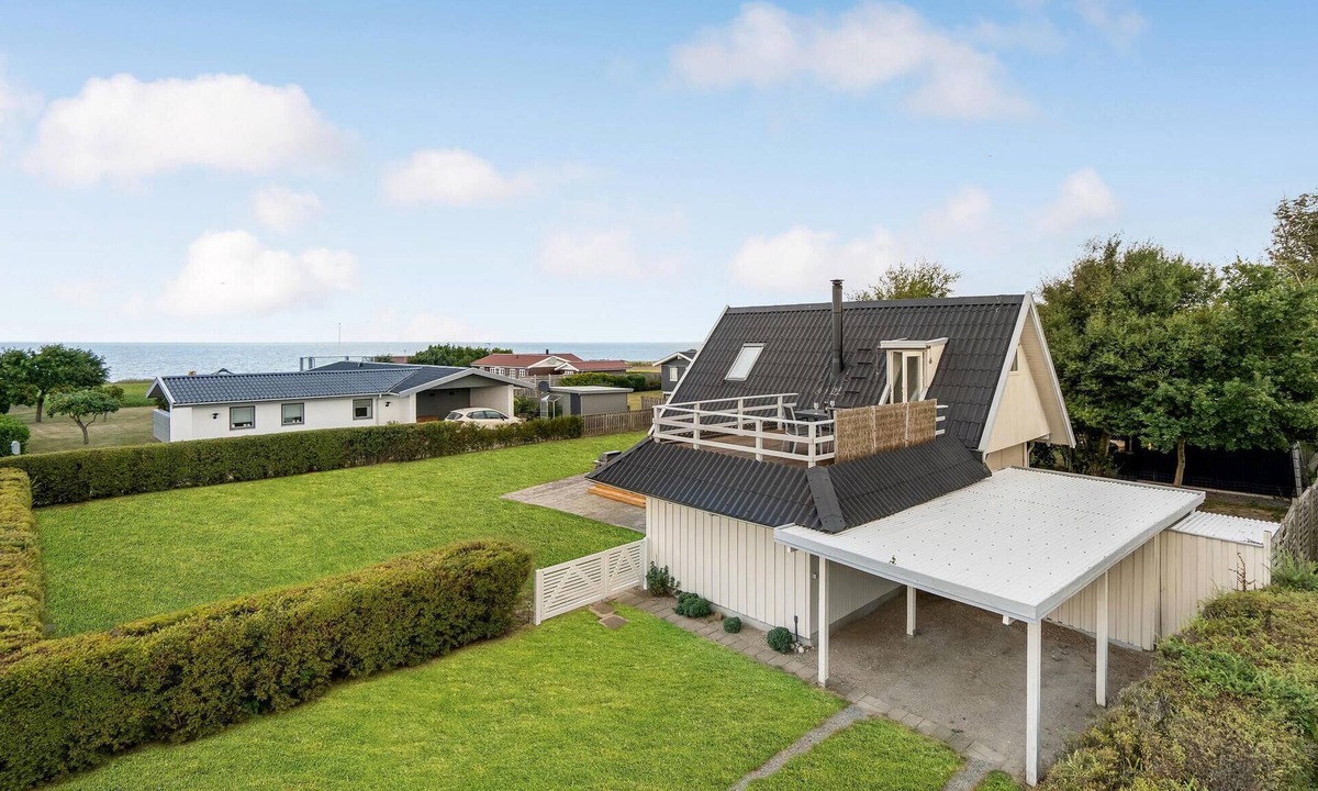 Skastrup Strand House | Amazing home in Bogense with sauna