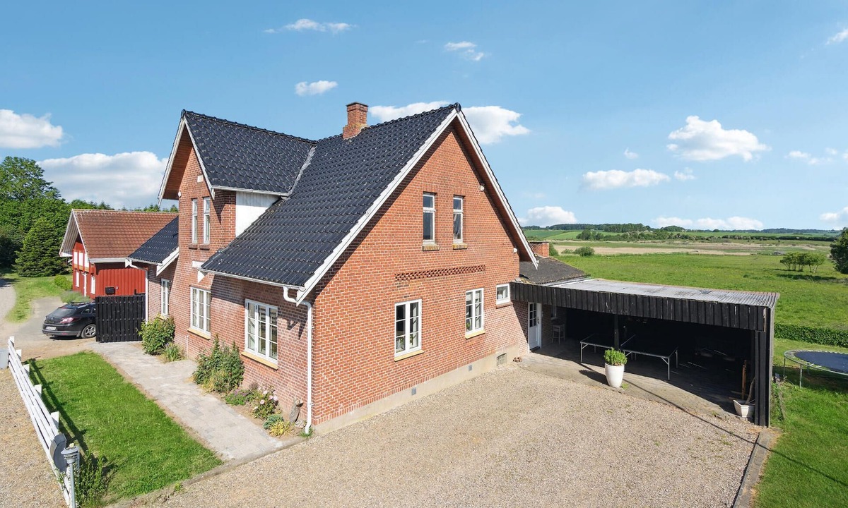 Fynshav House | Amazing home in Christiansfeld