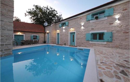 Donje Rastane House | Amazing Home In Donje Rastane