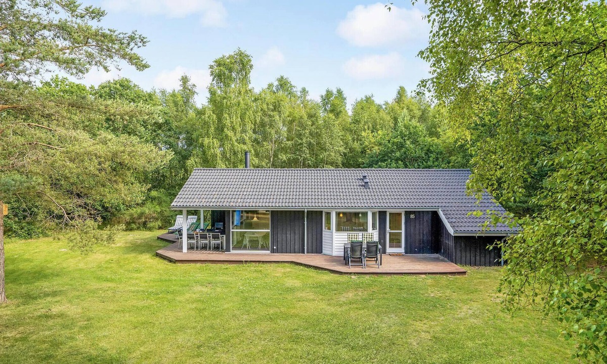 Øksenmølle House | Amazing home in Ebeltoft with sauna