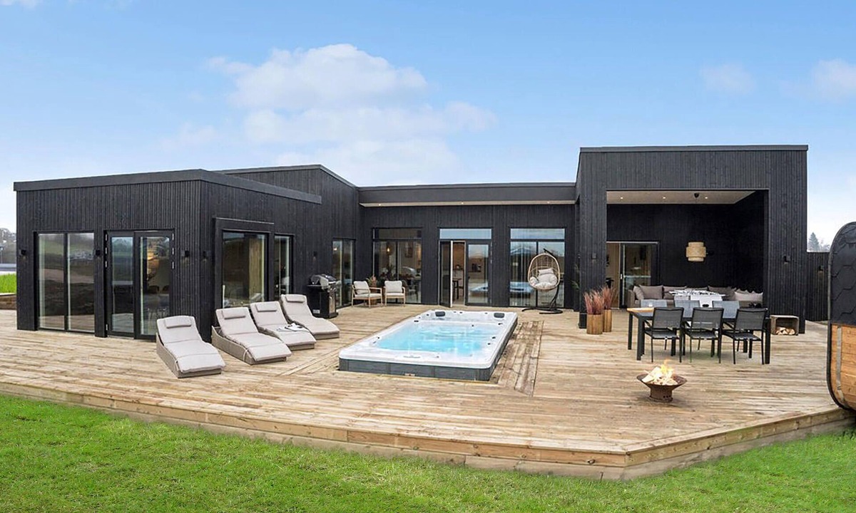 Øksenmølle House | Amazing home in Ebeltoft with sauna