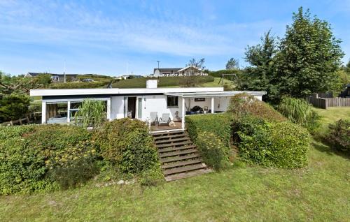 Handrup Strand House | Amazing Home In Ebeltoft With Wifi