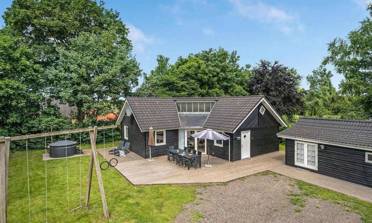 Farvang House | Amazing home in Fårvang with sauna