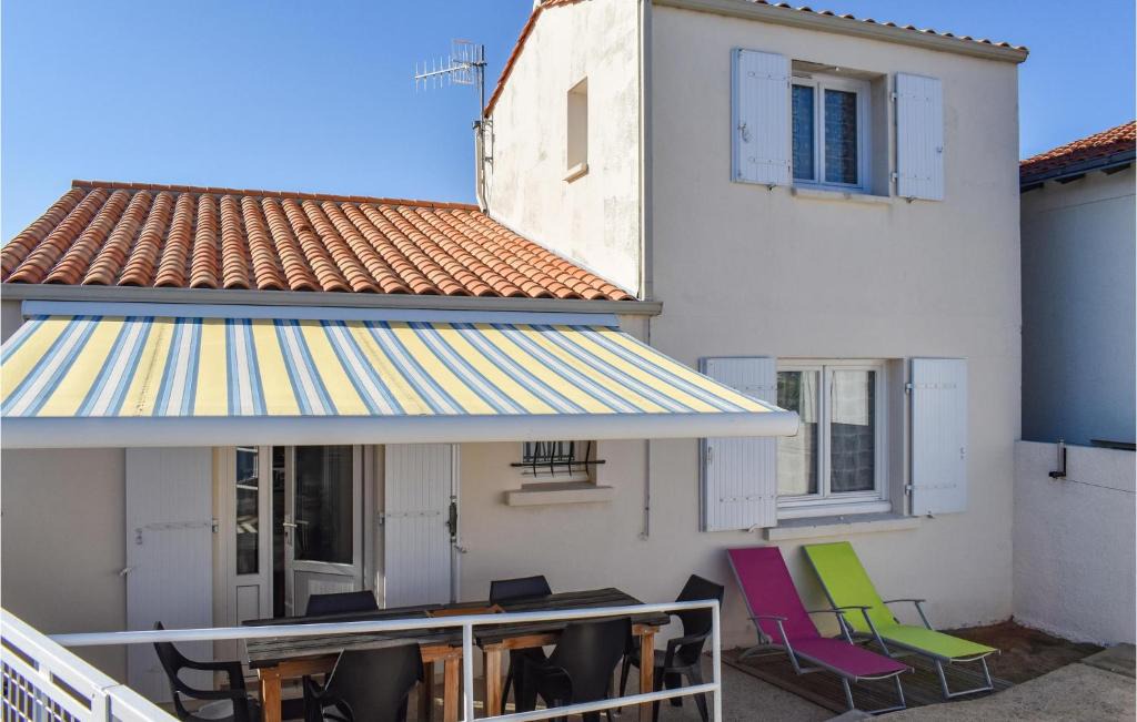 La Tranche-sur-Mer House | Amazing home in La Tranche-sur-Mer w/ 1 Bedrooms