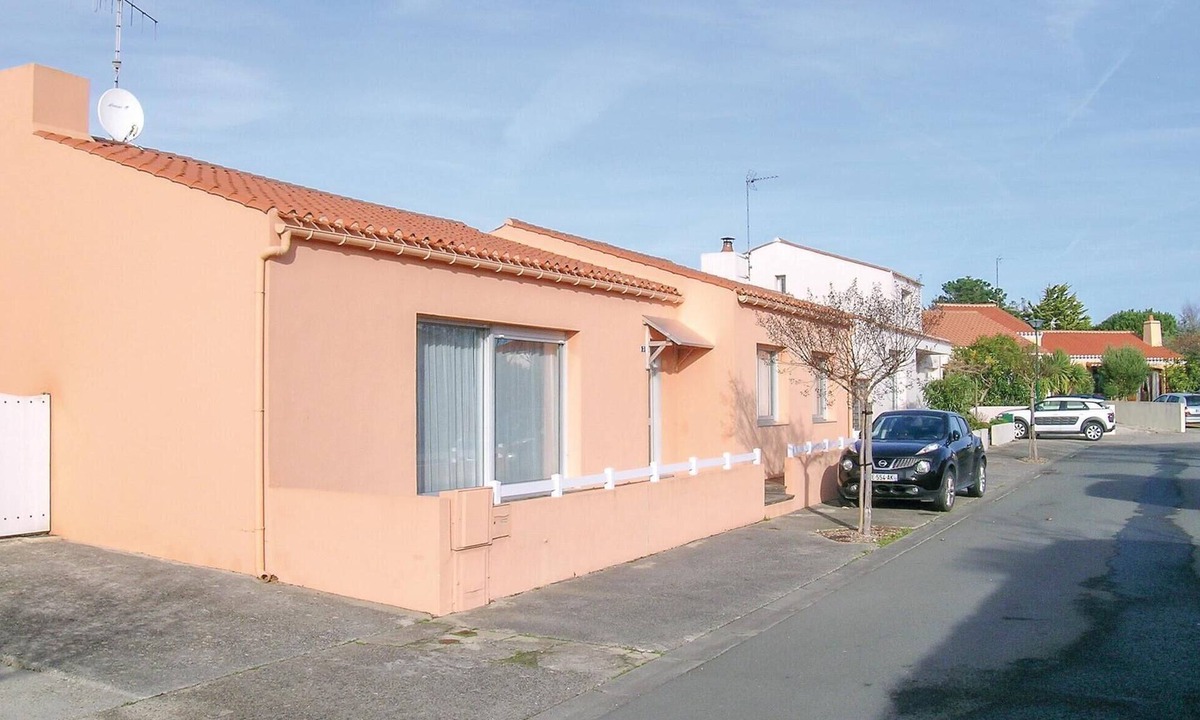 Olonne-sur-Mer House | Amazing home in Olonne sur Mer with WiFi