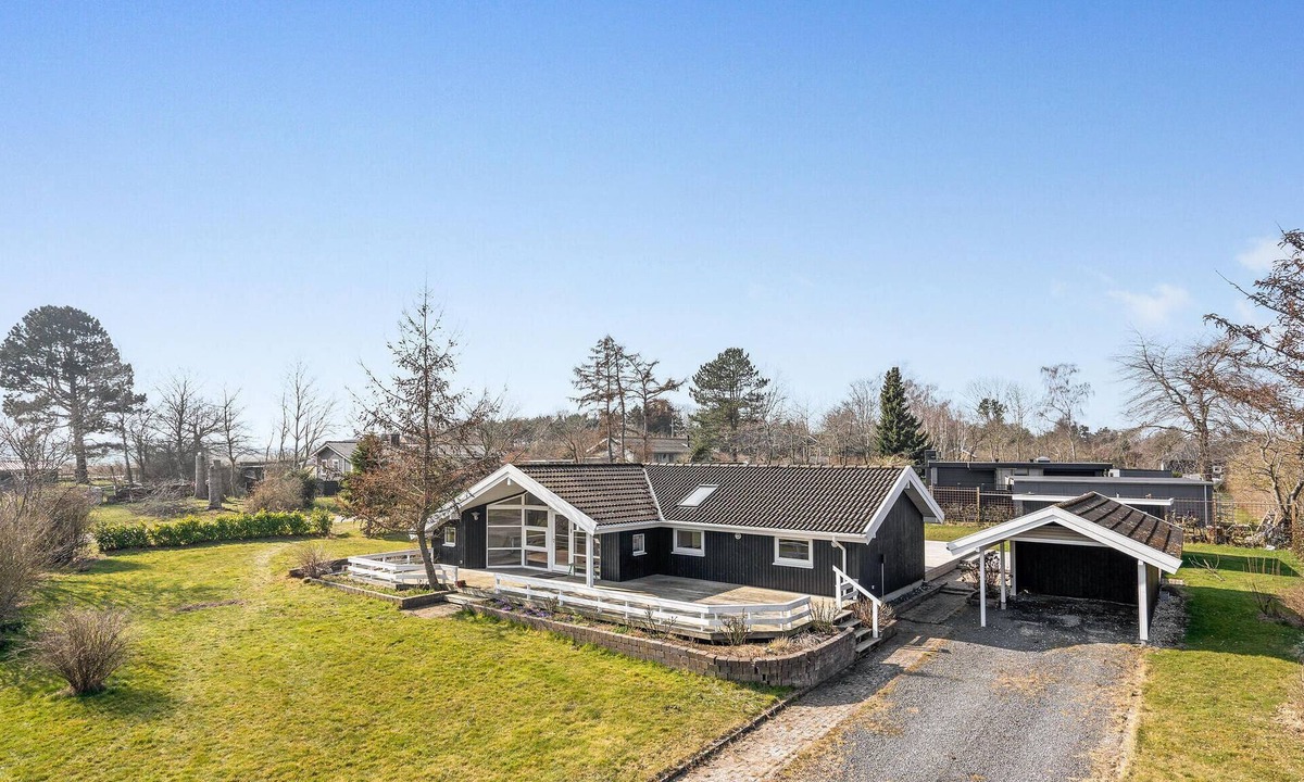 Smidstrup Strand House | Amazing home in Gilleleje with WiFi