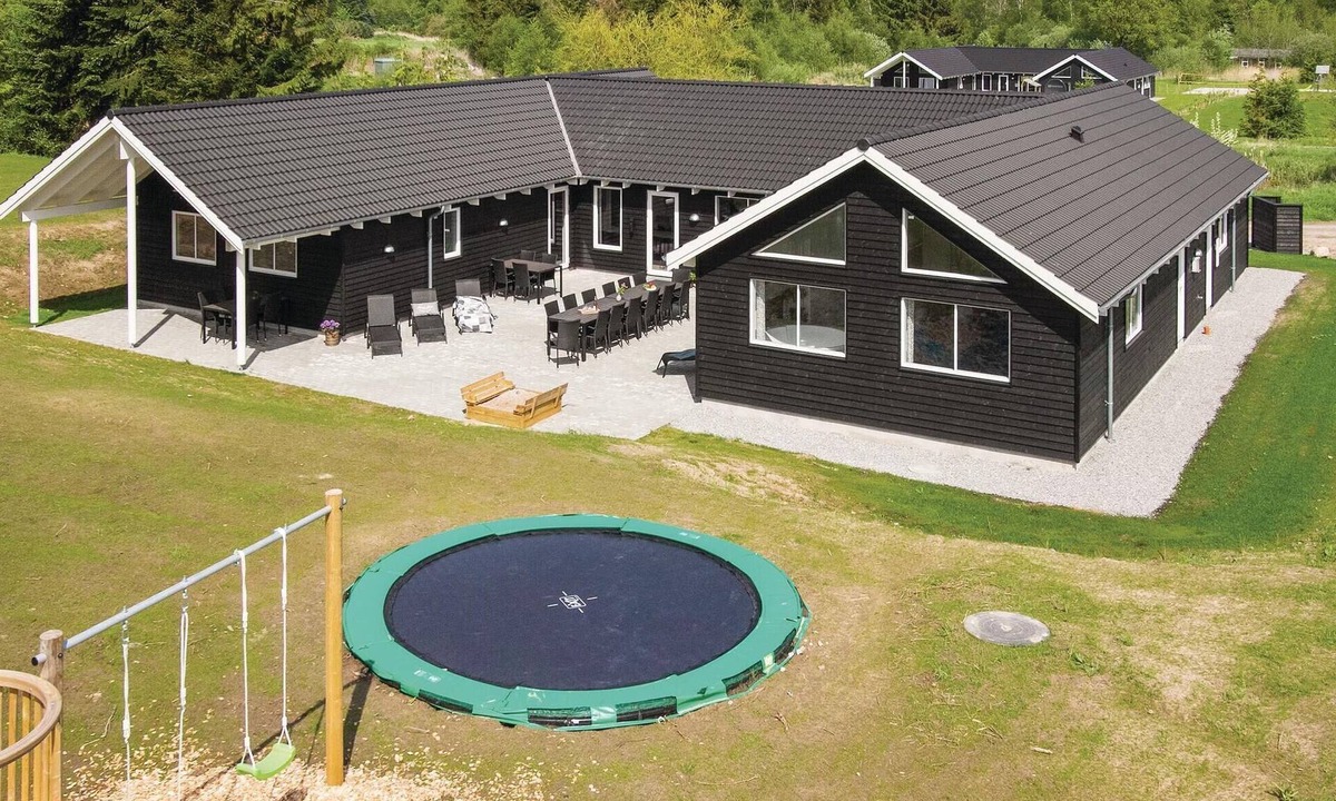 Fjellerup House | Amazing home in Glesborg with sauna