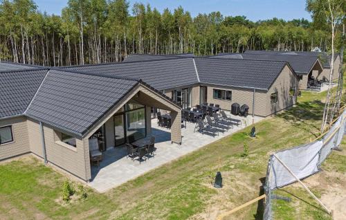 Fjellerup House | Amazing Home In Glesborg With Sauna