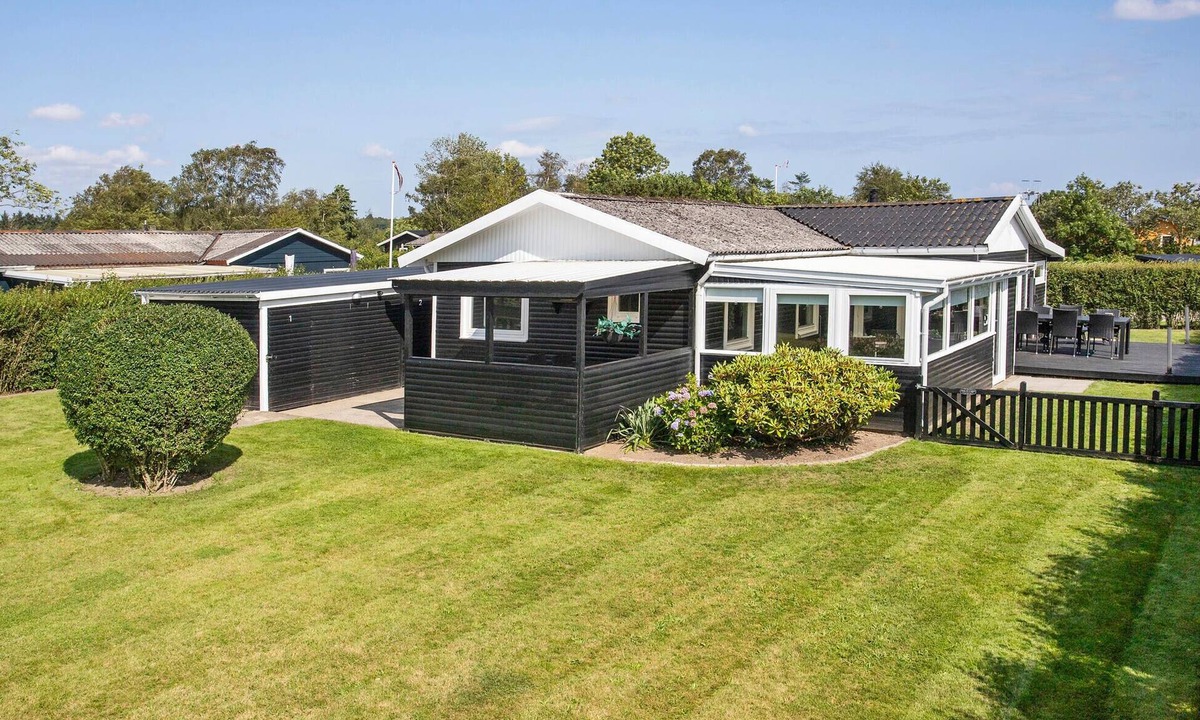 Diernæs Strandby House | Amazing home in Haderslev with WiFi