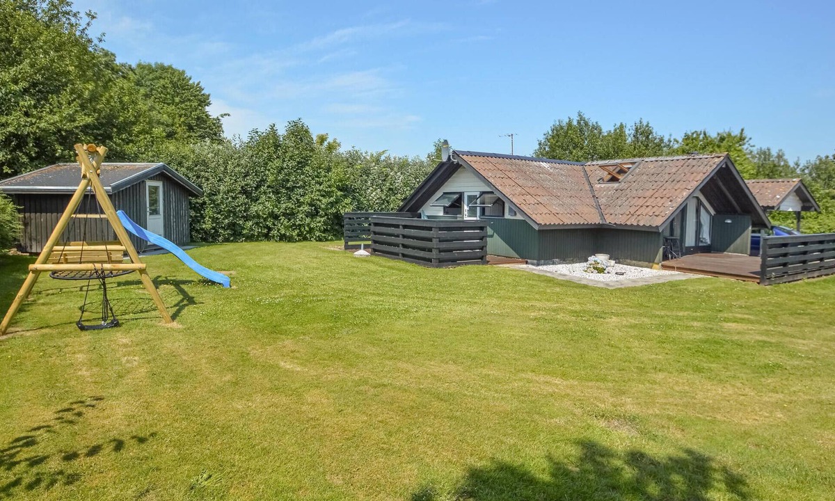 Hejlsminde Strand House | Amazing home in Hejls with WiFi