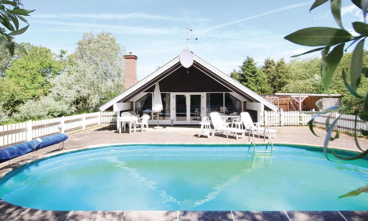 Bork Havn House | Amazing home in Hemmet