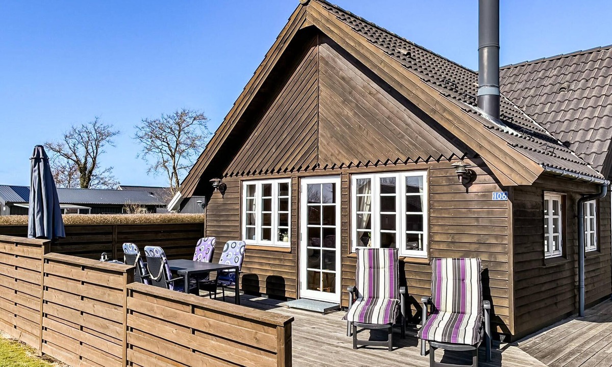 Falen House | Amazing home in Hemmet with kitchen