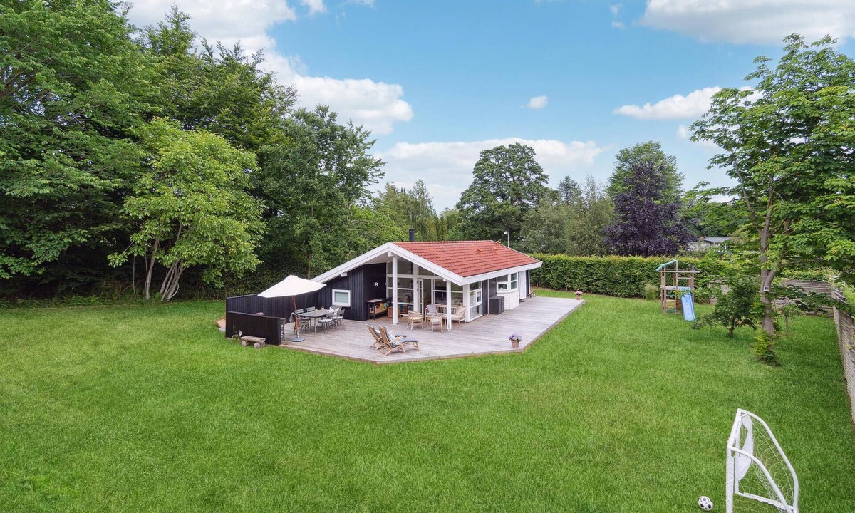 Hornbaek House | Amazing home in Hornbæk with WiFi